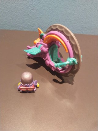 Lote de figuras y vehículos Superthings