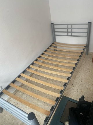 Estructura de cama individual metálica