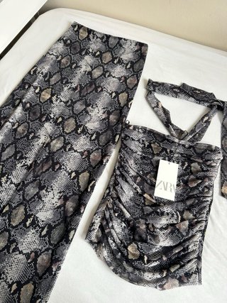 Conjunto falda y top Zara S estampado serpiente