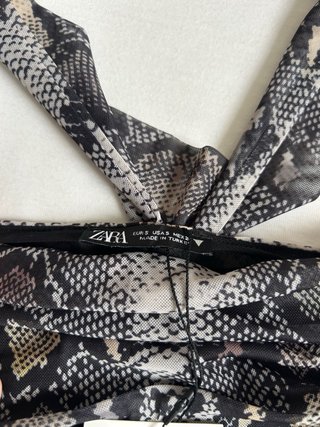Conjunto falda y top Zara S estampado serpiente