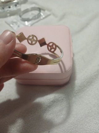 Brazalete Acero Inoxidable Flores y Círculos