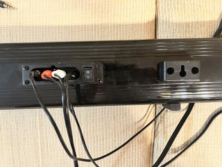 Barra de Sonido Negra