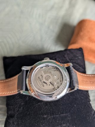 Reloj Norton Lucio.