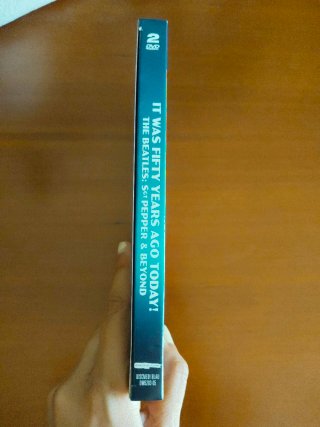 DVD The Beatles: Sgt Pepper & Beyond