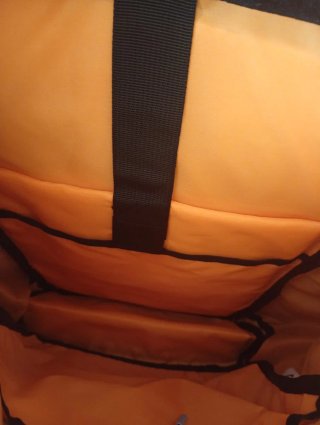 Mochila Nike 30L Negra y Naranja