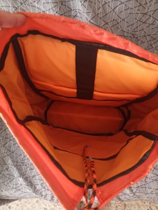 Mochila Nike 30L Negra y Naranja
