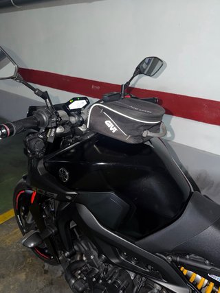 Yamaha MT-09 Negra