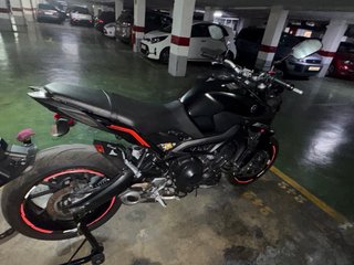 Yamaha MT-09 Negra
