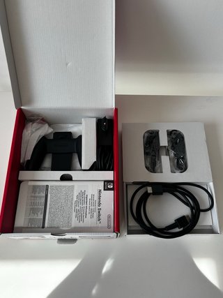 Nintendo Switch OLED bianca
