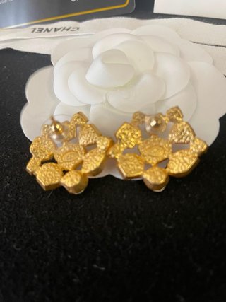 Pendientes vintage Chanel oro multicolor