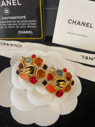 Pendientes vintage Chanel oro multicolor