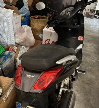 Yamaha X-MAX 250 Gris