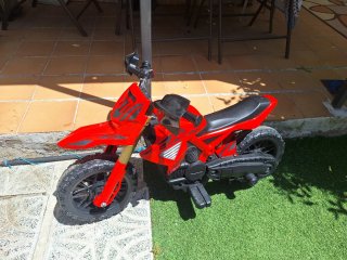 Moto Eléctrica Infantil Roja y Negra HRC 50