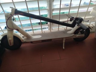 Patinete Eléctrico Blanco Xiaomi. Poco uso.
