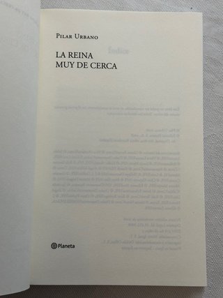 Libro La Reina muy de cerca Pilar Urbano