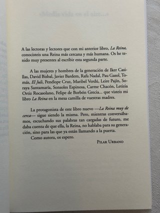 Libro La Reina muy de cerca Pilar Urbano