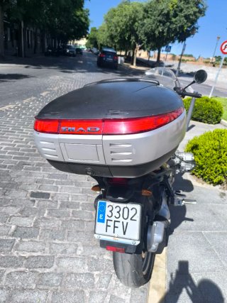 BMW R850R Roja