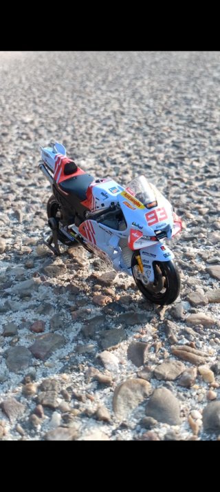 Réplica Moto GP Marc Márquez 93