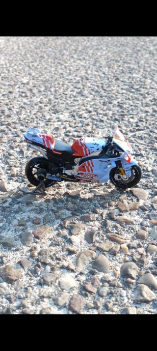 Réplica Moto GP Marc Márquez 93