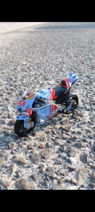 Réplica Moto GP Marc Márquez 93