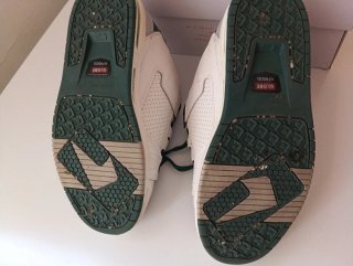 Zapatillas Globe Blancas y Verdes