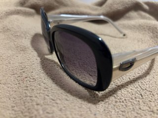 Gafas de sol Guess negras
