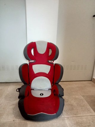 Silla coche roja y gris grupo 2-3
