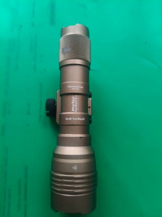 Linterna Táctica para Pistola/Escopeta