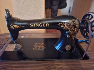 Máquina de coser Singer antigua