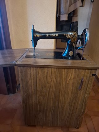 Máquina de coser Singer antigua