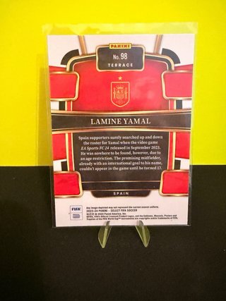Cromo Lamine Yamal Rookie Card FIFA Select