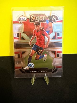 Cromo Lamine Yamal Rookie Card FIFA Select