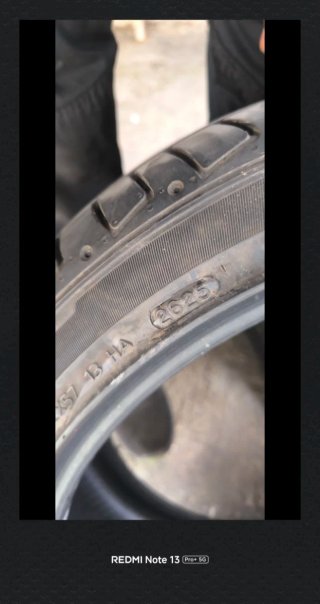 234/40/19 96y se vende neumáticos nuevos
