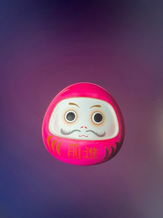 Pegatina sticker Daruma Rosa