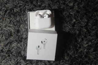 AirPods 4 Blancos