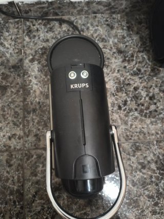 Cafetera Nespresso krups pixie negra metalica