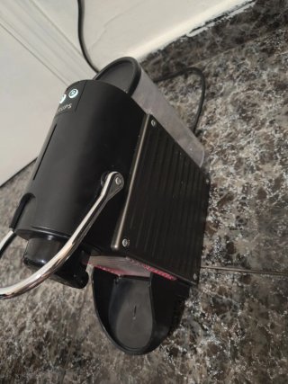 Cafetera Nespresso krups pixie negra metalica