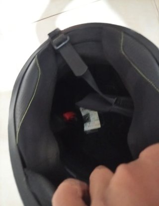 Casco de moto negro