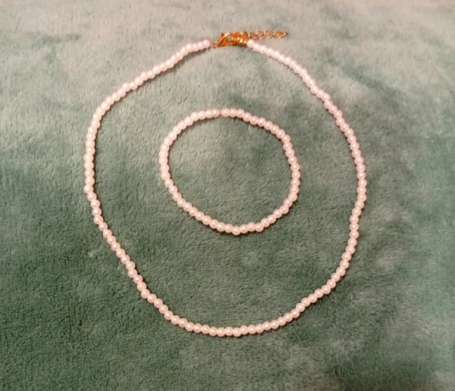Conjunto collar y pulsera perlas blancas