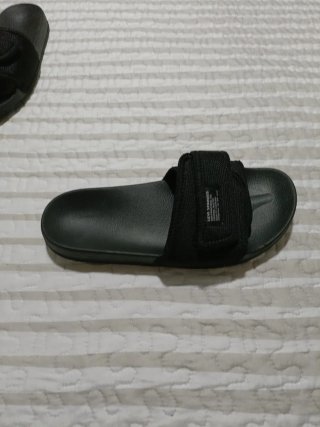 Chancletas Levi's Hombre Negras