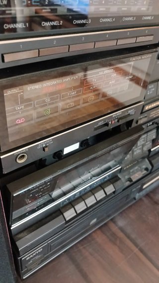 Equipo HIFI Sanyo Negro