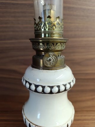 Quinqué antiguo de porcelana inglesa