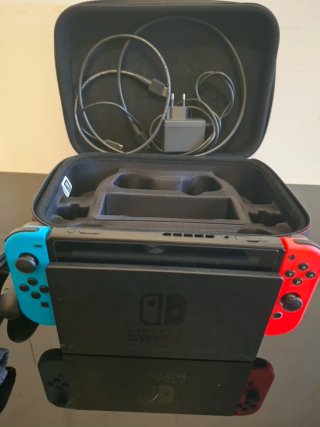 Nintendo Switch Completo com Acessórios