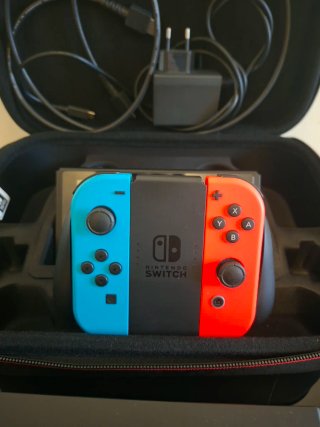 Nintendo Switch Completo com Acessórios
