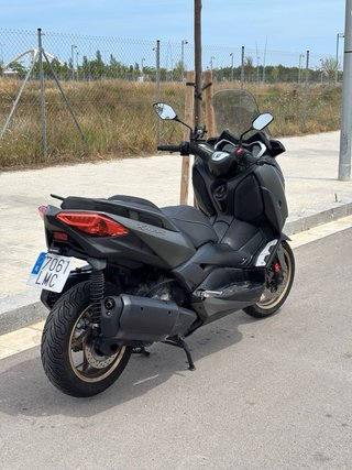 Yamaha XMAX 300 Tech MAX
