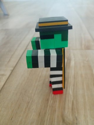 Juguete Zombie McDonald's x Minecraft