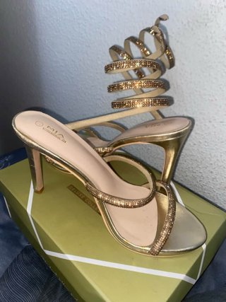 Sandalias MIA doradas brillantes tacón alto