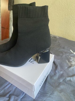 Botines negros tacón geométrico