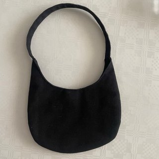 Bolso de fiesta negro con adornos