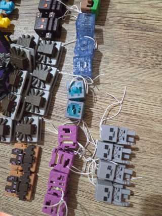 Figuras Minecraft Kinder Joy